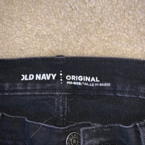 BLACK MID RISE JEANS 4 SHORT - Picture 4 of 7